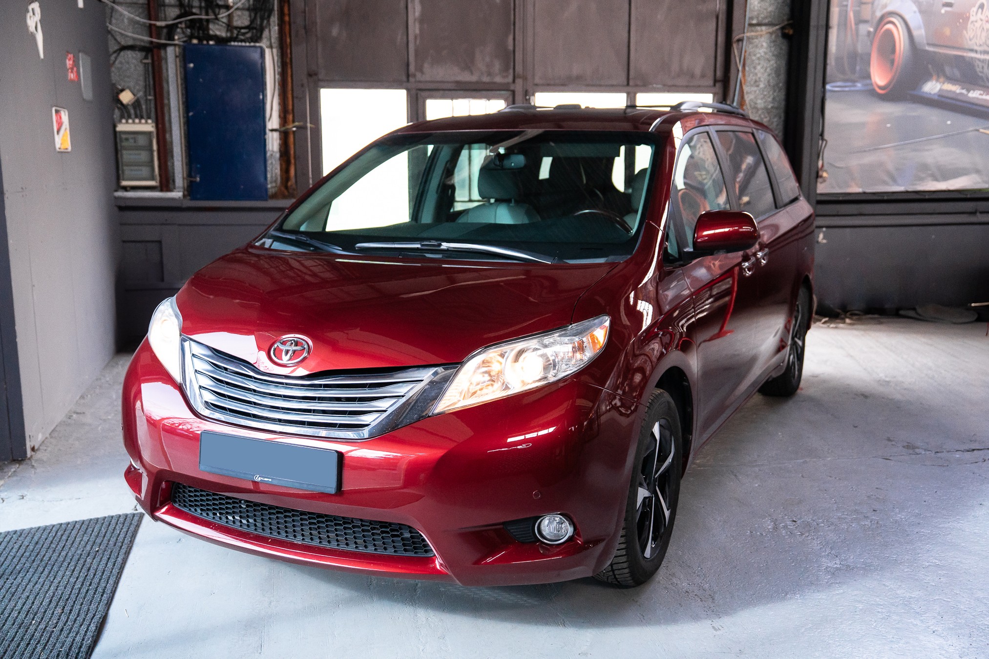 Toyota Sienna 4x4
